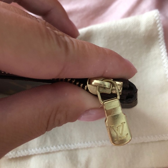 Louis Vuitton Key Pouch ******SOLD******** - Picture 3 of 8